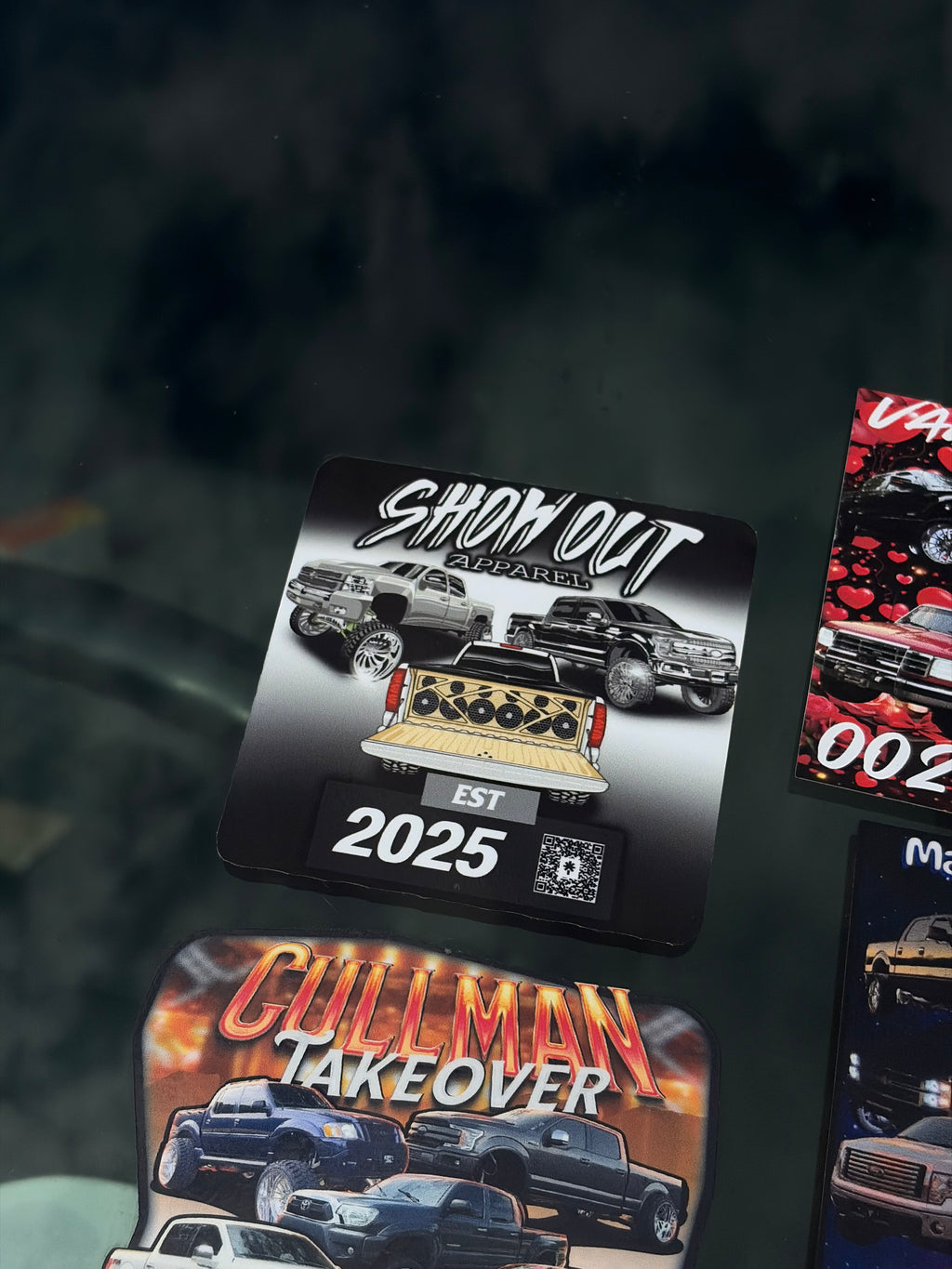 Show Sticker